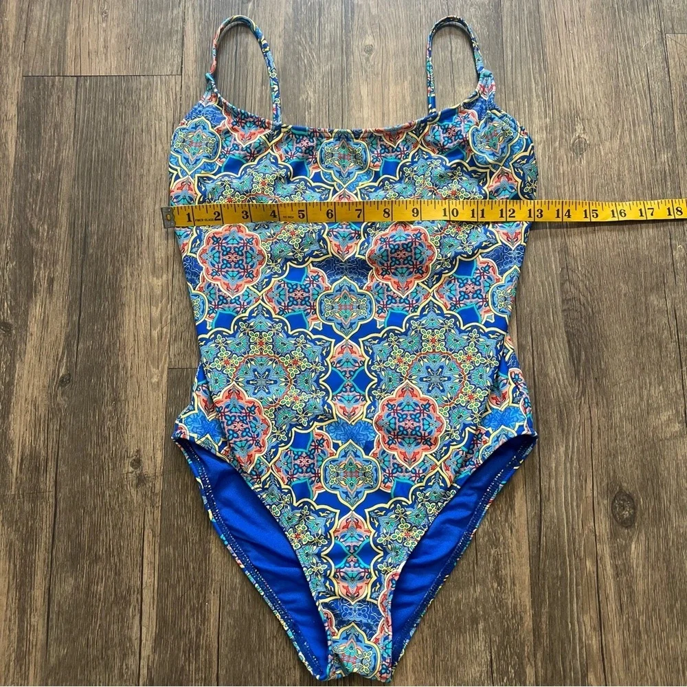 Swim Systems Blue Pattern One Pc Swimsuit Lined Bra Bathing Suit Pool Stretch M